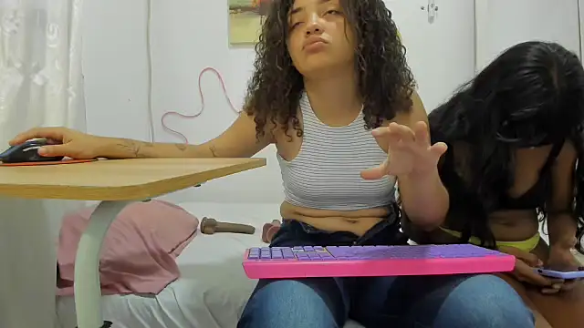 Snapshot of Andre_lezcano chatting on October 17, 4:53 pm Andre lezcano online show from October 17, 4:53 pm