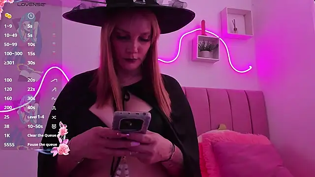 Alaya luna online show from October 31, 3:02 pm