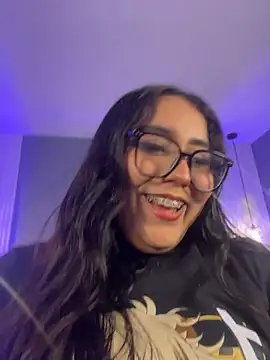 Snapshot of KatlynRous chatting on May 7, 6:57 pm KatlynRous online show from May 7, 6:57 pm