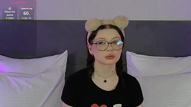 Snapshot of RianaRey chatting on April 18, 6:39 am RianaRey online show from April 18, 6:39 am
