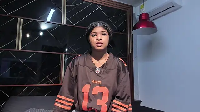 HannyThompson online show from October 31, 12:17 pm