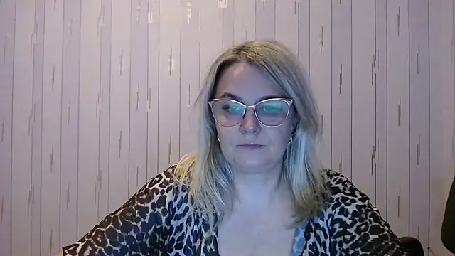 EleanoraDream online show from October 11, 1:53 pm