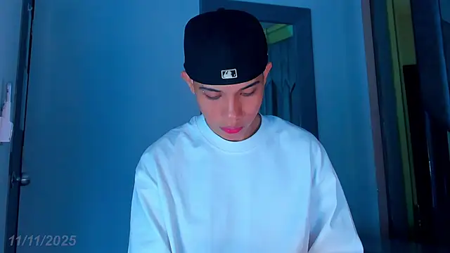 Sebax Young online show from November 11, 7:58 pm