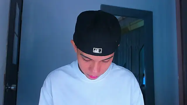 Sebax Young online show from January 11, 8:25 pm