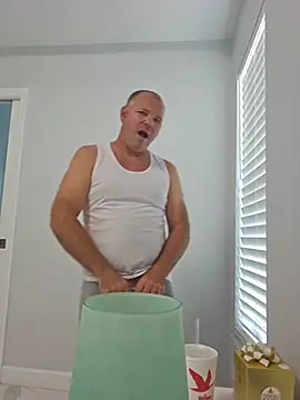 cubanitofeliz40 online show from May 13, 6:38 pm