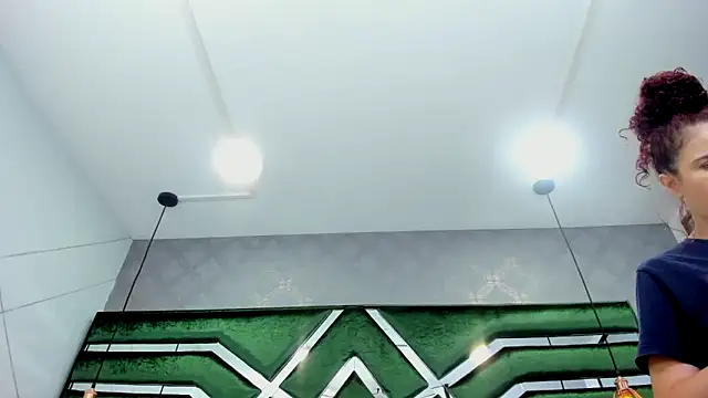 ThaliaCross online show from October 12, 12:04 pm