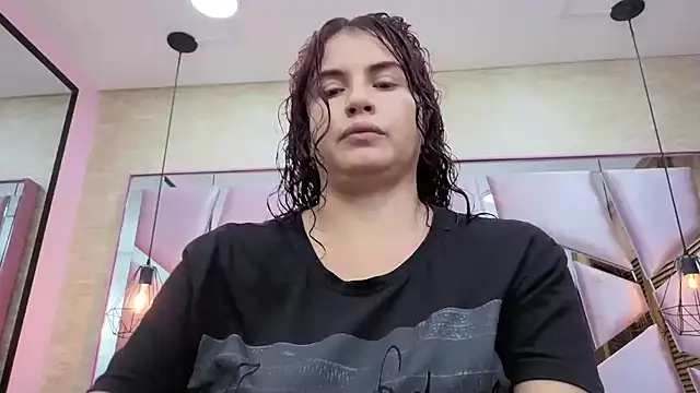 Snapshot of ThaliaCross chatting on April 22, 7:48 pm ThaliaCross online show from April 22, 7:48 pm