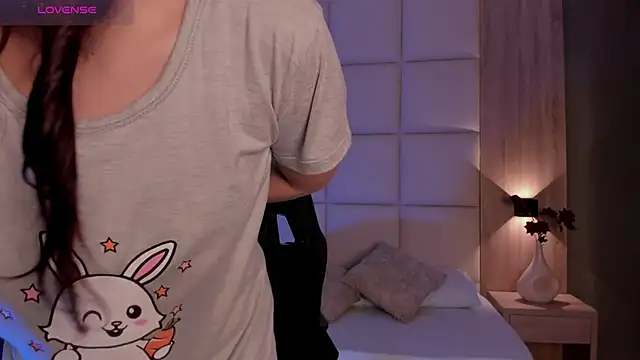 emma fhox online show from December 4, 2:21 am