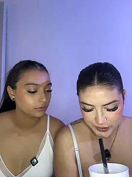 nicolexxaleja online show from May 8, 4:56 pm