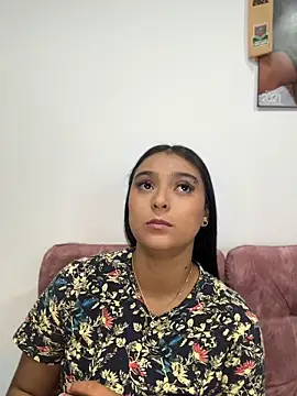 nicolexxaleja online show from May 15, 3:02 am
