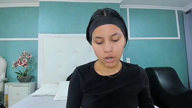 ania gomez online show from November 21, 1:54 pm