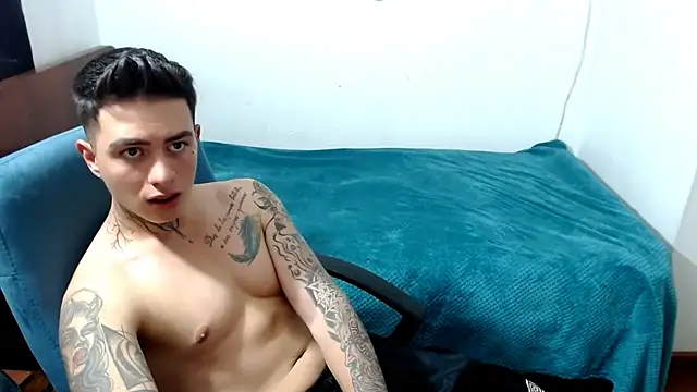 Snapshot of santii_ss chatting on September 20, 3:57 pm santii ss online show from September 20, 3:57 pm
