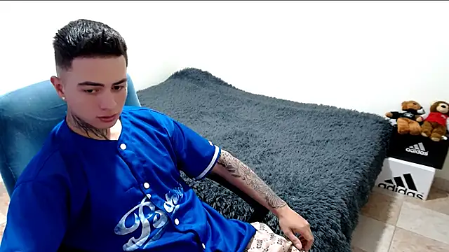 santii ss online show from October 28, 4:53 pm