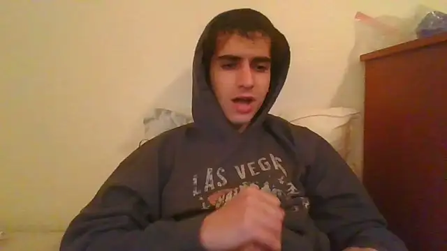 Snapshot of foxyboyy chatting on January 19, 9:02 am foxyboyy online show from January 19, 9:02 am