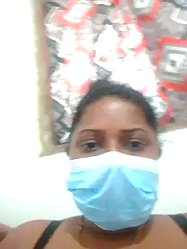 boosypussy online show from May 4, 12:01 pm