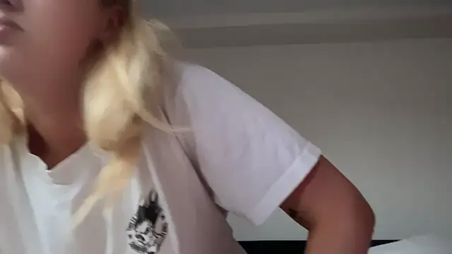Kitty Swetty online show from July 26, 4:14 pm