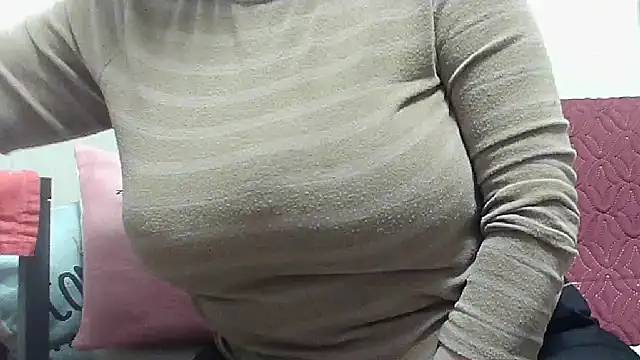 Snapshot of sexy_tettona chatting on March 18, 11:46 am sexy tettona online show from March 18, 11:46 am