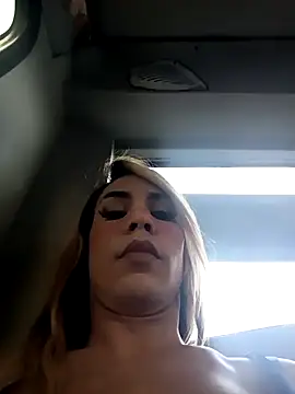 Snapshot of Daliana_Gounbolt chatting on October 31, 11:44 am Daliana Gounbolt online show from October 31, 11:44 am