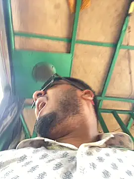 jakaksiaj online show from April 2, 5:49 am