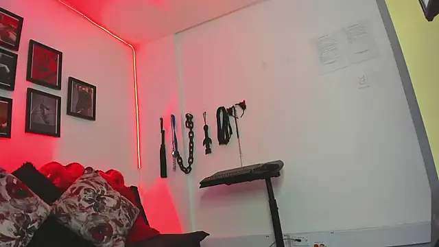 MistressNyx cg online show from February 10, 4:00 pm