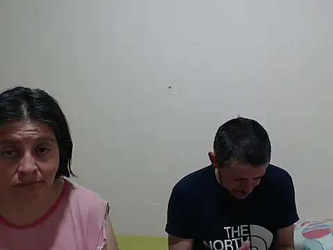 jade noah  online show from January 14, 12:00 pm