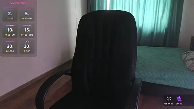 Snapshot of Laura_Gol chatting on November 12, 6:25 am Laura Gol online show from November 12, 6:25 am