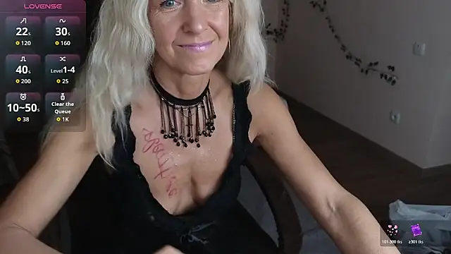 Snapshot of Laura_Gol chatting on November 30, 8:57 pm Laura Gol online show from November 30, 8:57 pm