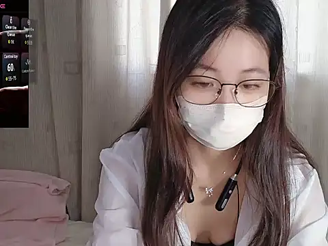 Snapshot of Lele-Baby chatting on October 11, 12:43 am Lele-Baby online show from October 11, 12:43 am