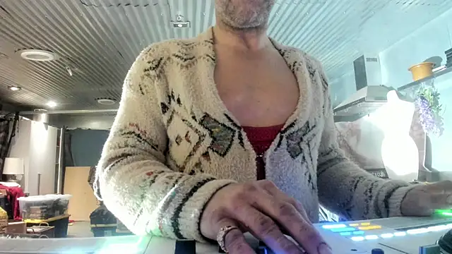 Snapshot of nolimitBackdoorman chatting on March 7, 1:30 pm nolimitBackdoorman online show from March 7, 1:30 pm