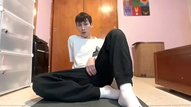 Snapshot of DylanNewell chatting on December 14, 9:47 am DylanNewell online show from December 14, 9:47 am