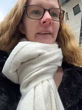 Bikergirl 97 online show from November 20, 11:54 am