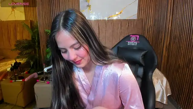 juanita tay online show from May 1, 11:37 am