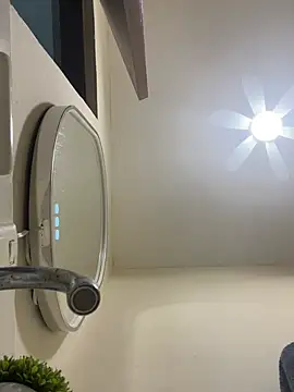 Snapshot of Ricomty chatting on April 1, 7:44 pm Ricomty online show from April 1, 7:44 pm