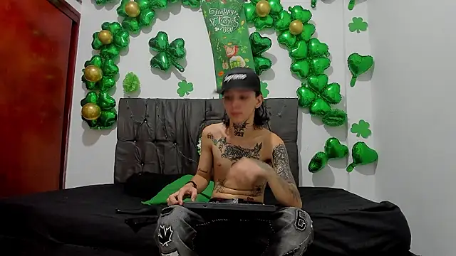 StraightBoy Nick online show from March 17, 5:00 am