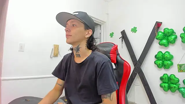 StraightBoy Nick online show from March 25, 5:02 am