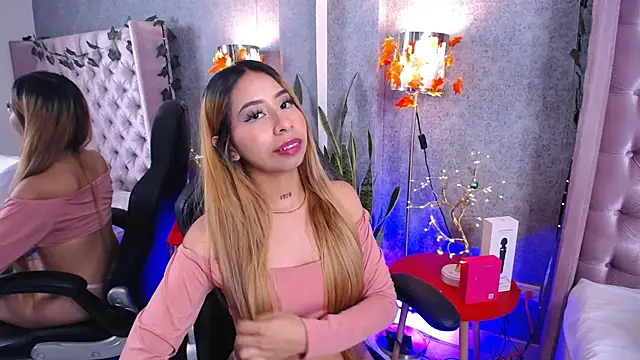 laila stilwiills online show from January 9, 4:59 am