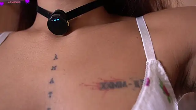 Snapshot of violeth____ chatting on March 11, 1:39 pm violeth online show from March 11, 1:39 pm