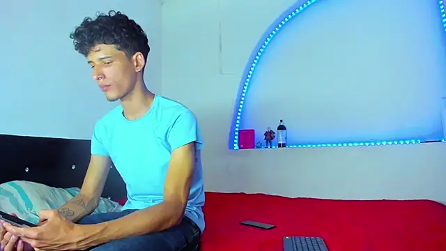 liaam mendoza online show from October 24, 7:10 pm