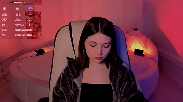 Kimmie shine online show from October 18, 7:42 am