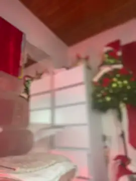 Dannaa Lovs online show from December 5, 6:04 pm