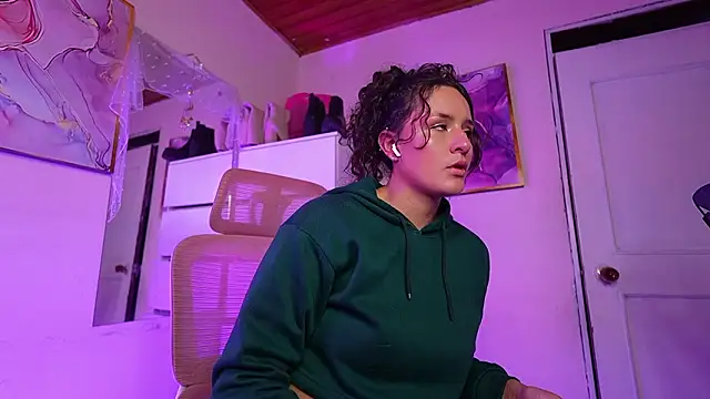 Dannaa Lovs online show from March 12, 2:12 pm