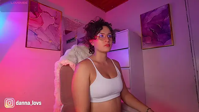 Dannaa Lovs online show from May 13, 1:03 am