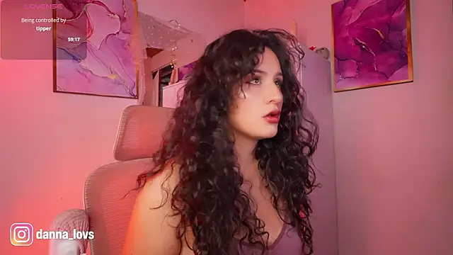 Dannaa Lovs online show from May 18, 11:27 am