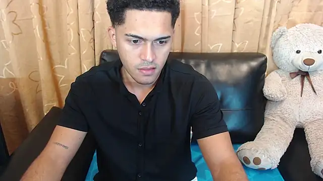 Snapshot of Derek_Storm_ chatting on April 2, 11:08 am Derek Storm online show from April 2, 11:08 am