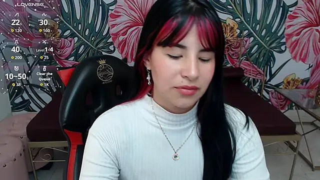 Snapshot of Nina_harper_ chatting on September 23, 7:50 pm Nina harper online show from September 23, 7:50 pm