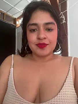 EmilyNoir1 online show from May 20, 6:47 pm