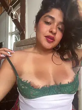 EmilyNoir1 online show from June 20, 7:05 pm