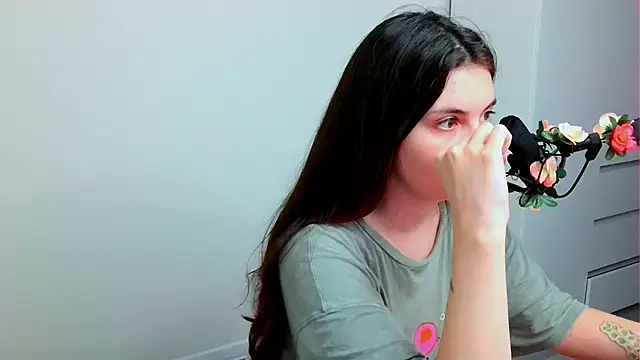 Snapshot of peachyness chatting on December 22, 5:10 pm peachyness online show from December 22, 5:10 pm