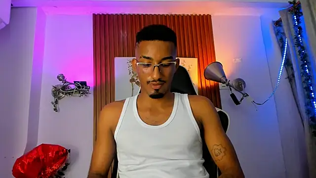 Snapshot of Darwin_mayo chatting on September 22, 5:37 pm Darwin mayo online show from September 22, 5:37 pm