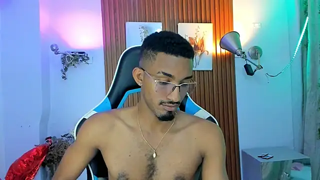 Snapshot of Darwin_mayo chatting on October 1, 5:30 pm Darwin mayo online show from October 1, 5:30 pm